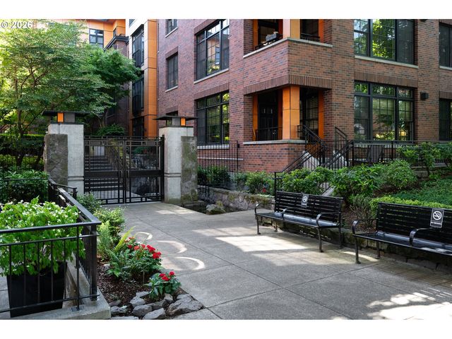 2335 Nw RALEIGH St A317, Portland, OR 97210