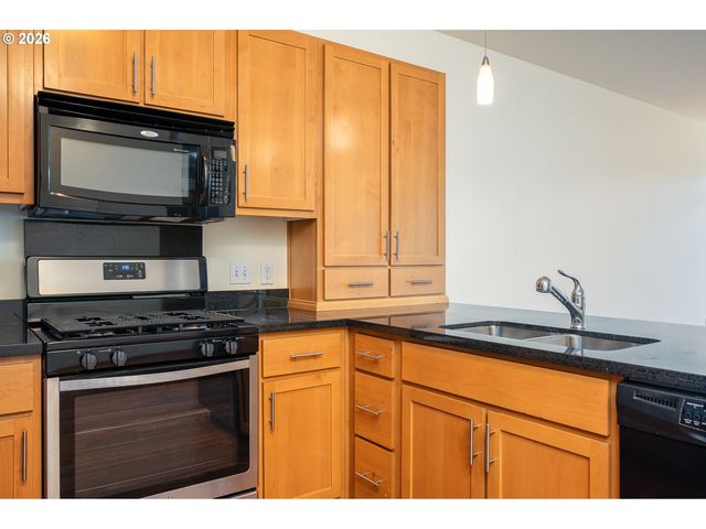 2335 Nw RALEIGH St A317, Portland, OR 97210