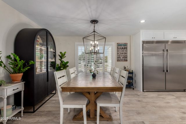 636 E MESQUITE Avenue, Gilbert, AZ 85296