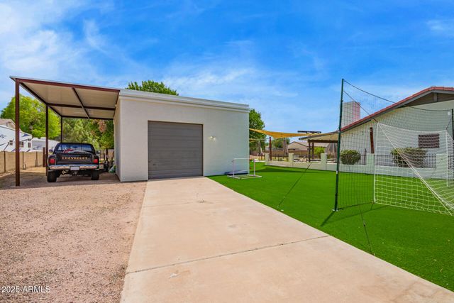 636 E MESQUITE Avenue, Gilbert, AZ 85296