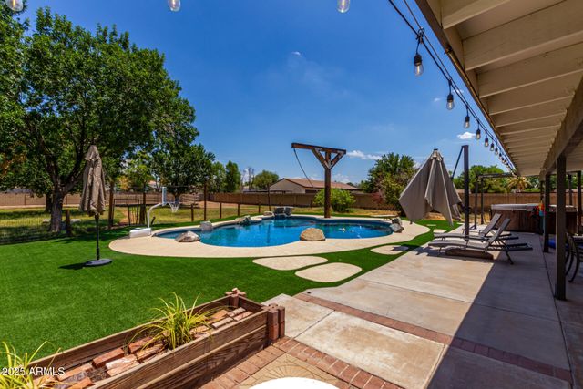 636 E MESQUITE Avenue, Gilbert, AZ 85296