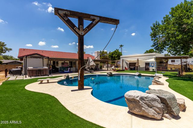 636 E MESQUITE Avenue, Gilbert, AZ 85296