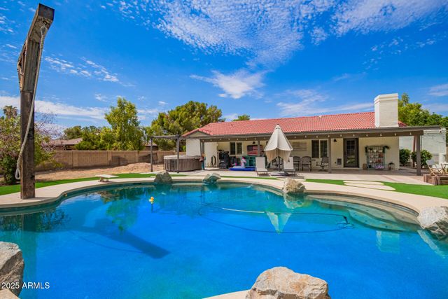 636 E MESQUITE Avenue, Gilbert, AZ 85296