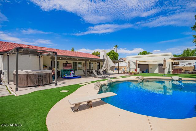 636 E MESQUITE Avenue, Gilbert, AZ 85296