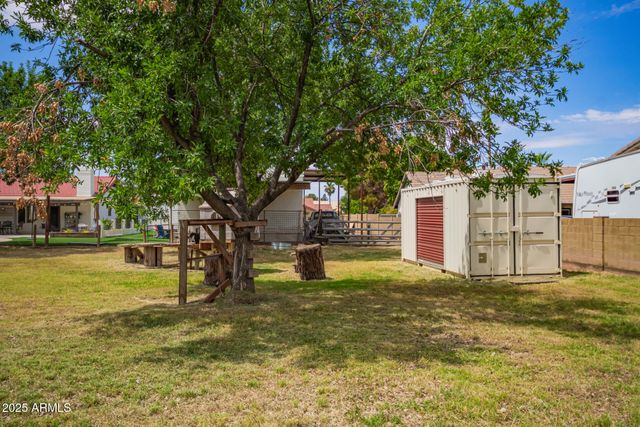 636 E MESQUITE Avenue, Gilbert, AZ 85296