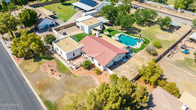 636 E MESQUITE Avenue, Gilbert, AZ 85296