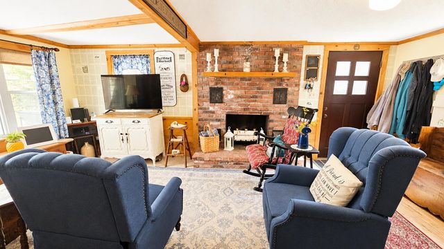 1329 Newfane Road, Wardsboro, VT 05355