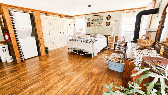 1329 Newfane Road, Wardsboro, VT 05355