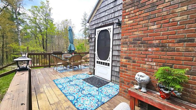 1329 Newfane Road, Wardsboro, VT 05355