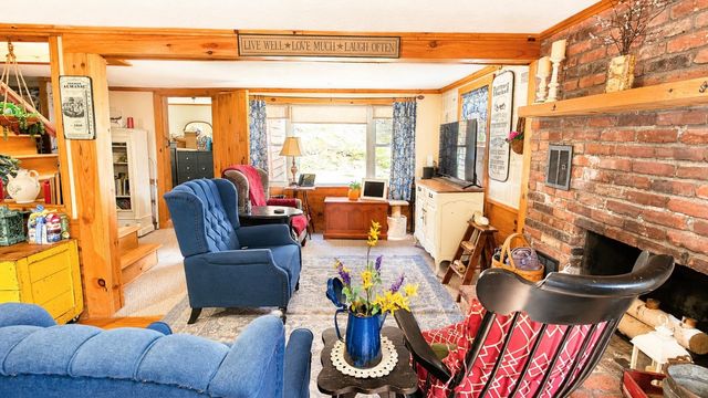 1329 Newfane Road, Wardsboro, VT 05355