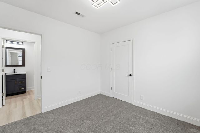 3615 Kassidy Drive, Grove City, OH 43123