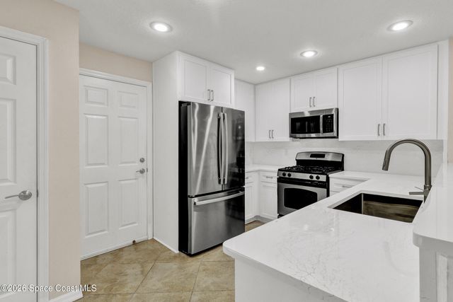 1670 Pointe West Way, Vero Beach, FL 32966