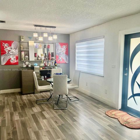 3780 NW 165th St, Miami Gardens, FL 33054