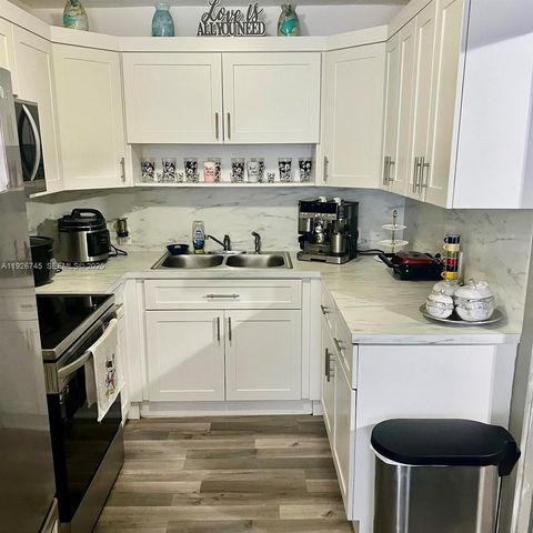 3780 NW 165th St, Miami Gardens, FL 33054