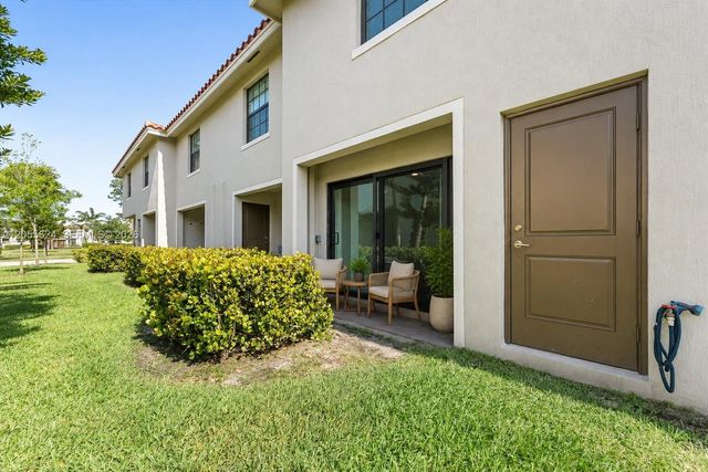 5010 Genove Place 5010, Riviera Beach, FL 33410