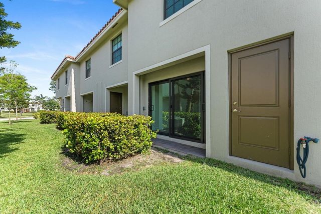 5010 Genove Place 5010, Riviera Beach, FL 33410