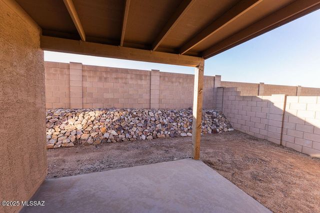 9512 E Meola Drive, Tucson, AZ 85747