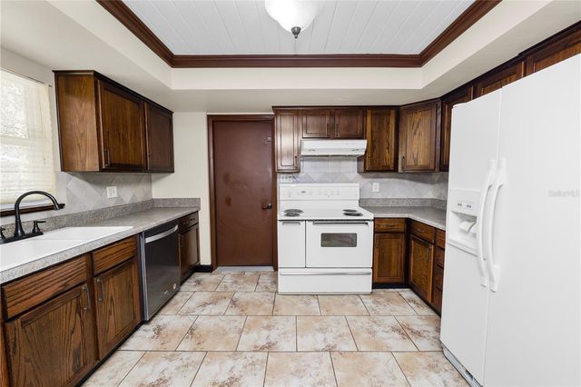 3040 DOVE LANE, Mulberry, FL 33860