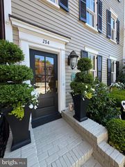 254 KING GEORGE ST, Annapolis, MD 21401