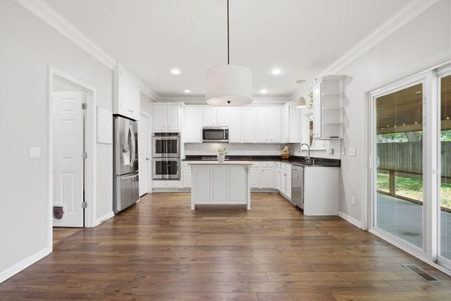 2004 Towhee Ct, Spring Hill, TN 37174