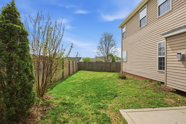 2004 Towhee Ct, Spring Hill, TN 37174