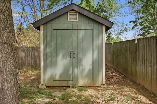 2004 Towhee Ct, Spring Hill, TN 37174