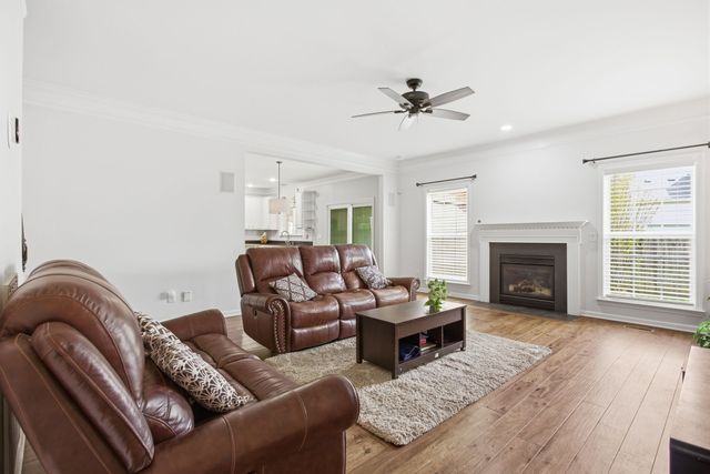 2004 Towhee Ct, Spring Hill, TN 37174