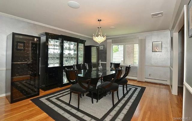 34 Old Pine Drive, Manhasset, NY 11030