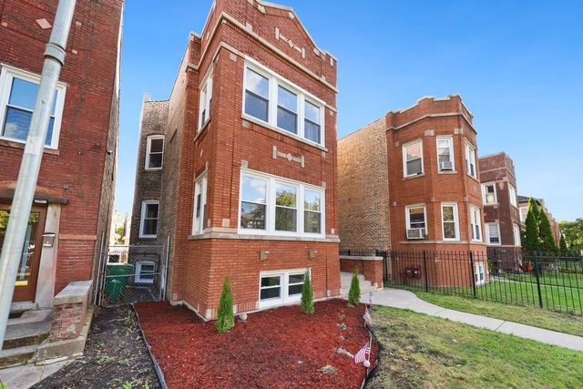 4825 W George Street, Chicago, IL 60641