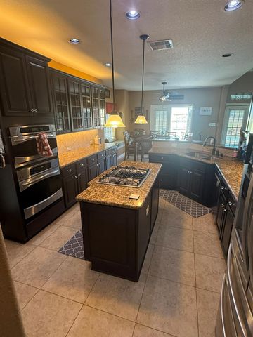 8703 Tumblewood Drive, Beach City, TX 77523