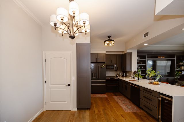 3225 Turtle Creek Boulevard 812, Dallas, TX 75219