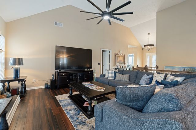 7105 Smokey Hill Rd, Antioch, TN 37013