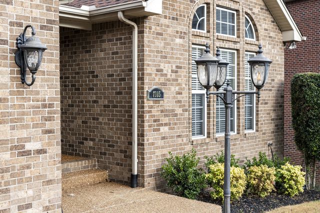 7105 Smokey Hill Rd, Antioch, TN 37013