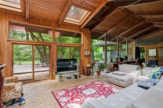 13610 Sperry Road, Novelty, OH 44072