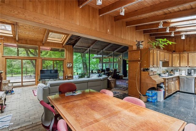 13610 Sperry Road, Novelty, OH 44072