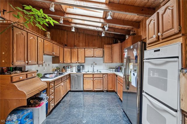13610 Sperry Road, Novelty, OH 44072
