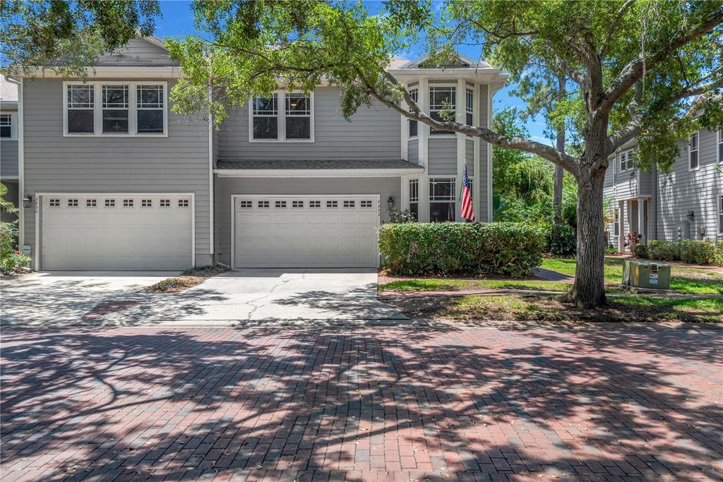 2852 BAYSHORE TRAILS DR, Tampa, FL 33611