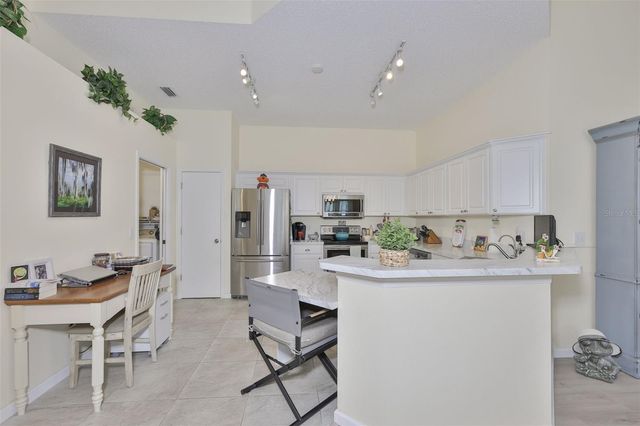 2012 NANTUCKET DRIVE 22, Sun City Center, FL 33573