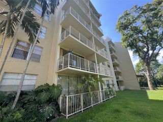 13120 SW 92nd Ave B-209, Miami, FL 33176