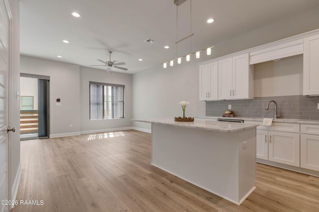 102 Canvasback Drive, Youngsville, LA 70592