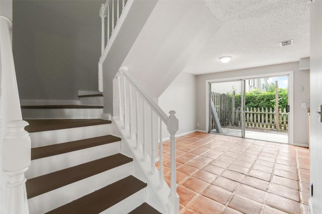 110 Old English Court, Jupiter, FL 33477