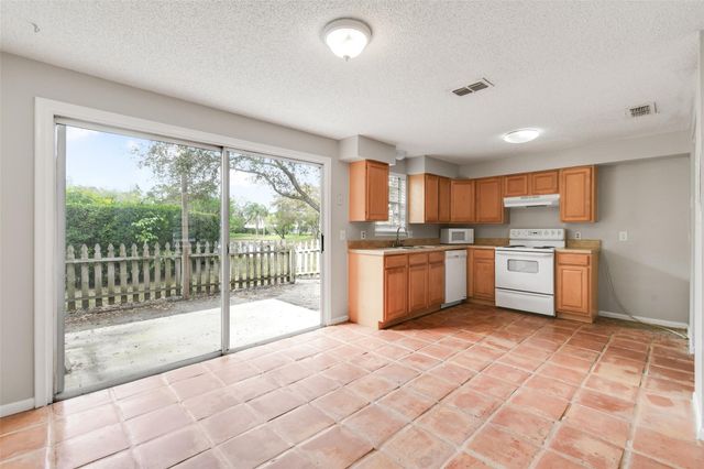 110 Old English Court, Jupiter, FL 33477
