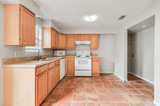 110 Old English Court, Jupiter, FL 33477