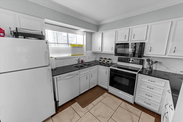 2903 Lake Shore Drive 303, Waco, TX 76708