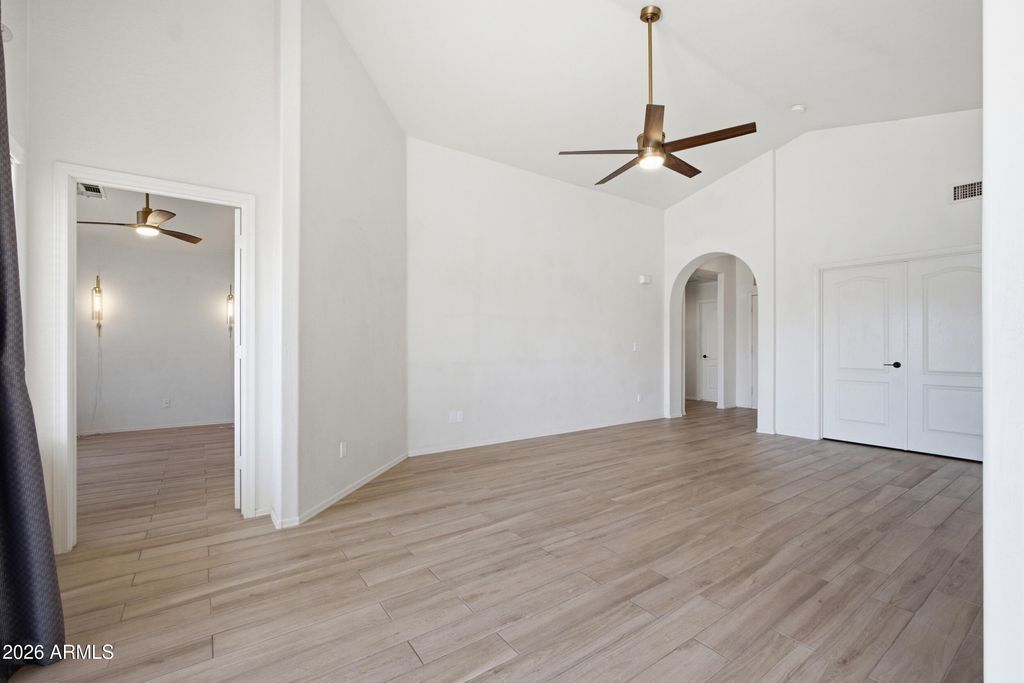 11615 W BRADSHAW MOUNTAIN Court, Surprise, AZ 85378 — photo 5