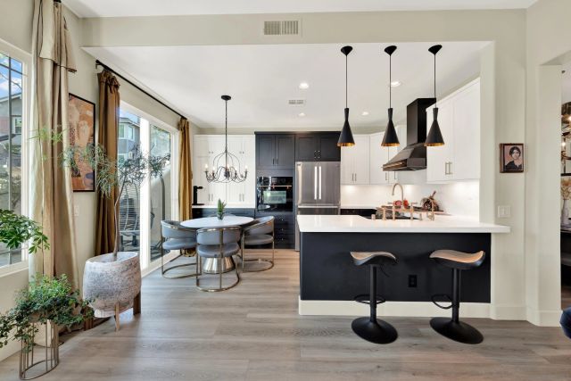 12079 World Trade Dr 4, San Diego, CA 92128