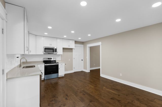 204 Foxboro Ln, Tullahoma, TN 37388