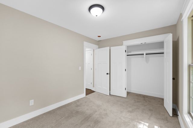 204 Foxboro Ln, Tullahoma, TN 37388
