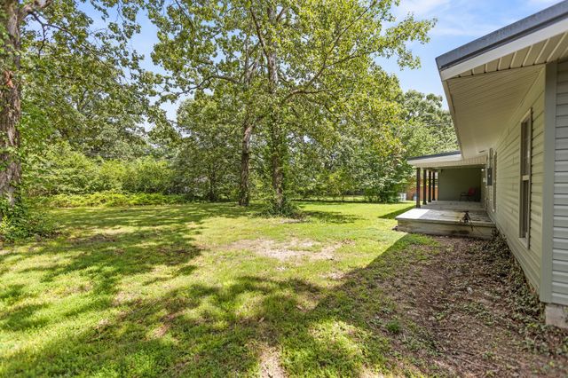 204 Foxboro Ln, Tullahoma, TN 37388