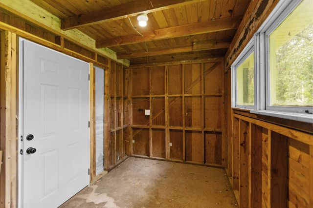 204 Foxboro Ln, Tullahoma, TN 37388